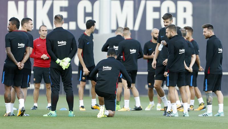 El Barcelona ha efectuado la última sesión previa al encuentro de este martes.