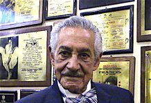 Don Gustavo Suárez Ojeda luego de seis décadas sigue vigente en el medio del espectáculo. Ha sido distinguido por el premio Honorois Causa y otros reconocimientos, a lo largo de su fructífera carrera.