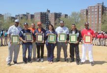 La Liga Rolando Paulino capturó seis títulos de campeones estatales de Nueva York en el 2014 en las edades de 8, 9, 10, 11, 12, 13 y 14 años. Sus dirigentes Peggy Guzmán, Joshua González, Ángel Guzmán, Carlos García, Julio Díaz-Mariano Bassett, Valentín Sierra e Isrrael Pérez, fueron reconocidos con hermosas placas que entregaron Valentín y Emily Rufino.
