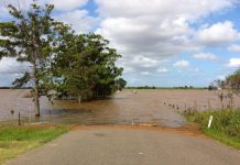 Lluvia sigue en la República Dominicana, cientos desplazados Lluvias en RD