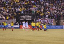 En Amistoso Ecuador cayó ante Argentina Así fue como los jugadores de la Selección del Ecuador celebraron el empate transitorio conseguido por Miller Bolaños, anotado al seleccionado argentino. (Foto Cortesía: Cathy Lojo).