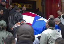 Sepultan a 'Macho' Camacho entre lágrimas, aplausos y el desmayo de su madre El féretro de Héctor "Macho" Camacho ingresa a la Parroquia Santa Cecilia para la misa final antes de su entierro en Nuev York.