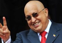 El presidente de Venezuela, Hugo Chávez, cumple hoy una semana en La Habana, adonde viajó para someterse a un tratamiento especial relacionado con la recuperación de su cáncer, mientras en Venezuela simpatizantes y detractores observan divididos el silencio del gobernante.