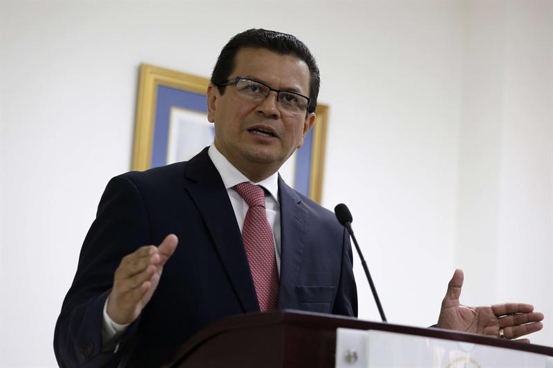El ministro salvadoreño de Relaciones Exteriores, Hugo Martínez
