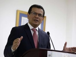 El ministro salvadoreño de Relaciones Exteriores, Hugo Martínez