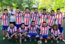 Los integrantes del Bay Ridge F.C. que a pesar de haber perdido el invicto en la Liga Maya de Fútbol, aún así, sigue liderando la tabla de posiciones. (Suministrada)