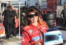 Milka Duno será la primera piloto hispana en la historia en competir en una serie nacional de NASCAR en los Estados Unidos