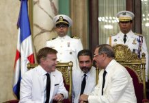 Nuevo embajador de EEUU en R. Dominicana, el activista homosexual James Brewster, presenta sus credenciales