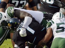 Los Jets de Nueva York vencieron a domicilio por 10-17 a los Jaguars de Jacksonville Los Jets mejoraron su marca a 6-7 y con la victoria mantienen posibilidades de llegar a la fase final dentro de la Conferencia Americana (AFC).