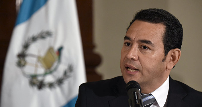 Jimmy Morales presidente de Guatemala asegur&oacute; hoy que su pa&iacute;s no trabaja bajo presi&oacute;n ni amenaza de Estados Unidos. (foto archivo)
