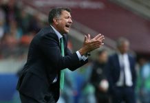 El entrenador de México, Juan Carlos Osorio, reacciona durante la Copa FIFA Confederaciones