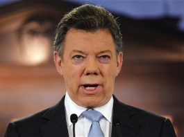 El presidente colombiano, Juan Manuel Santos, aseguró hoy que será respetuoso y no insultará a su homólogo nicaragüense, Daniel Ortega, pero advirtió que actuará "con toda la firmeza" en el caso de los nuevos límites marítimos acordados por la Corte Internacional de Justicia (CIJ).