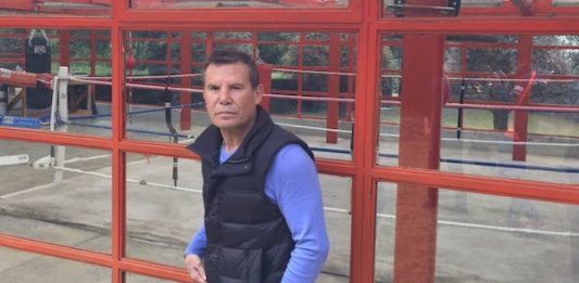 El excampeón de boxeo mexicano Julio César Chávez. Foto Twitter David Faitelson.