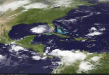 La tormenta tropical "Karen" se aproxima a la costa sur de Estados Unidos