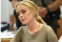 Lindsay Lohan detenida La actriz Lindsay Lohan fue detenida y acusada de asalto hoy por golpear a una mujer durante una pelea que tuvo lugar esta madrugada en un conocido club nocturno de Nueva York.