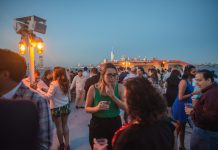 La Organización Mixteca celebró Día de la Independencia de México en su tradicional evento “Fiesta on the Hudson” Los invitados de Mixteca durante el recorrido en el crucero por el Rio Hudson