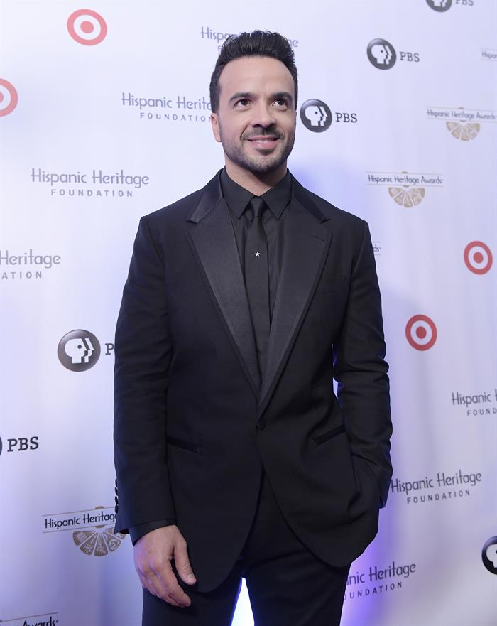 Luis Fonsi asegura en entrevista que, aunque no tiene acento en ingl&eacute;s y es totalmente bicultural.