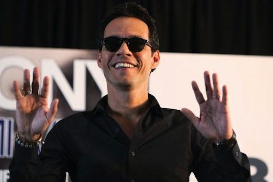 Carlos Vives y Gente de Zona honrarán a Marc Anthony en gala de Grammy Latino La cantante española Natalia Jiménez (c) se presenta con el cantante mexicano Marco Antonio Solís (i) y el puertorriqueño Marc Anthony (d) en la gala de los premios Billboard a la Música Latina