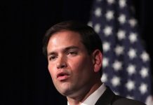 Rubio, el candidato hispano que seduce a los grandes donantes republicanos Marco Rubio hizo oficial su intención de luchar por llegar a ser el próximo inquilino de la Casa Blanca