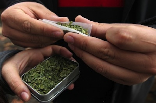 Al menos 21 personas, de un grupo de 29 a las que se les imputan 78 denuncias por dedicarse a vender marihuana, coca&iacute;na y crack en varios municipios de la zona este de Puerto Rico. (foto archivo)