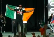 Mayweather se burla de McGregor con la bandera de Irlanda e imitándolo Floyd Mayweather usó la bandera de Irlanda e imitó el caminado de Conor McGregor para burlarse de él, mientras el europeo 'robó' la cartera del púgil estadounidense
