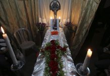 Guatemala no duerme y empieza a velar a las niñas muertas en un incendio