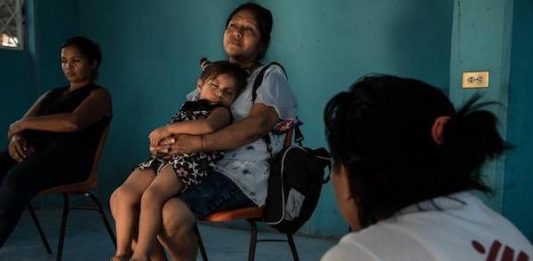 La página web informa sobre los peligros que los inmigrantes corren a tratar de cruzar la frontera de manera ilegal