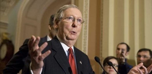 Mitch McConnell, líder de la mayoría republicana en el Senado. (foto archivo)