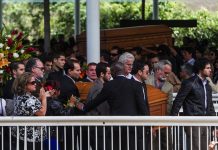 Miles de personas despiden a Mónica Spear