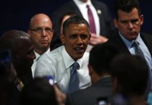 Interrumpen a Obama pidiendo alto a deportaciones en discurso sobre reforma