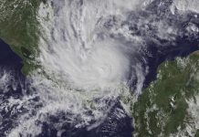 Otto pierde fuerza y se degrada a tormenta cerca de Costa Rica y Nicaragua