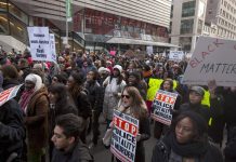 Million March NYC, una gran manifestación para exigir que los agentes involucrados sean juzgados.