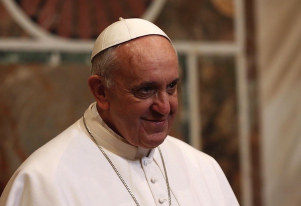 El papa Francisco expres&oacute; hoy su "profundo dolor" por los atentados terroristas. 
