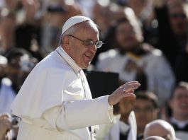 El papa Francisco celebrará el próximo 28 de marzo, Jueves Santo, la misa vespertina de la Cena del Señor en un centro penal de menores y no en la basílica de San Juan de Letrán, como era habitual, informó hoy el Vaticano.