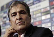otografía de archivo del 19 de julio de 2017 del entrenador de la selección de fútbol de Honduras, Jorge Luis Pinto,