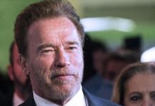 Trump pide rezar por los datos de audiencia de Schwarzenegger en acto oficial