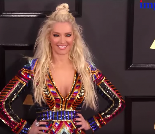 Los escotes y vestidos extravagantes dominaron la moda de los 59 Premios Grammy