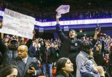 Efecto Trump: Un país dividido El efecto de la candidatura presidencial de Donald Trump ha dividido al país.