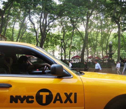Uber ha encontrado oposición en ciudades en todas partes, especialmente por parte de los taxistas convencionales.