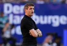 El entrenador del FC Barcelona, Francesc 'Tito' Vilanova, ha vuelto hoy a la capital catalana tras permanecer poco más de dos meses en Nueva York, donde se ha sometido a un tratamiento contra el tumor que padece en la glándula parótida.