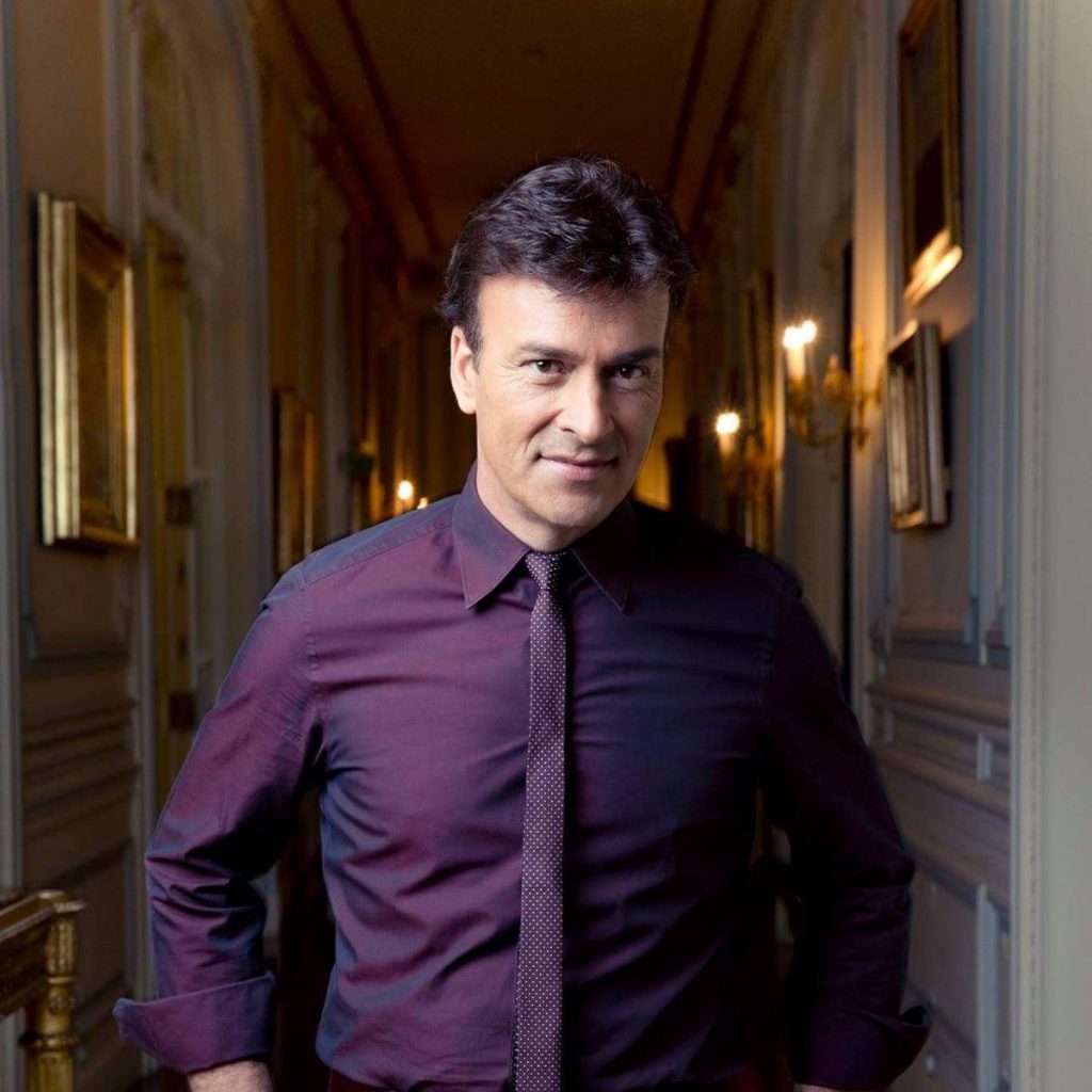 Tony Carreira ha sido acusado por la Fiscalía lusa de plagiar al menos once canciones de artistas extranjeros. (foto twitter)