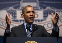 El presidente estadounidense, Barack Obama, emitió una orden ejecutiva que "implementa y amplía" las sanciones aprobadas por el Congreso a finales del pasado año y, además, declaró una situación de "emergencia nacional" ante el "riesgo extraordinario" que supone la situación venezolana para la seguridad de Estados Unidos y tomó finalmente la decisión de incrementar las medidas contra algunos de los responsables -según EE.UU.- de las violaciones de derechos humanos en el país caribeño ante el paulatino incremento de las tensiones.  
