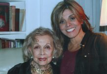 Anita Vélez Mitchell con su hija Jane