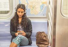 Mujeres en la mira, un reto para las autoridades En los últimos cinco años, más de 3.200 personas en Nueva York han sido víctimas de un crimen sexual en el sistema de tránsito de la ciudad, con más de 600 mujeres afectadas cada año.