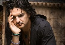 José Luis Chea Urruela, felicitó al cantautor Ricardo Arjona por su nominación, como mejor canción del año, en los Premio Grammy Latino. (foto twitter @Ricardo_Arjona)