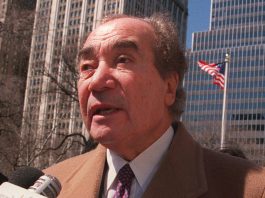 El ex congresista hispano Herman Badillo.