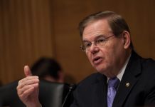El senador demócrata Robert Menéndez dijo hoy que las informaciones reveladas por la policía dominicana que apuntan a un abogado como responsable del pago de dinero a supuestas prostitutas para que aseguraran haber tenido relaciones con el legislador prueban que se trata "de una campaña de desprestigio".