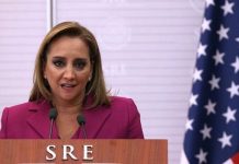 México insta a migrantes mexicanos a "no entrar en situaciones de conflicto"