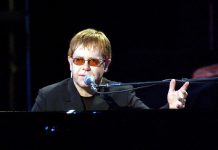 El cantante británico Elton John se reencontrará hoy con su público argentino en el concierto que ofrecerá en el estadio de Vélez de Buenos Aires, en el marco de su gira "Elton John Rocket Man-Greatest hits lives".