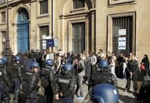 Convocan una manifestación islamista ante la embajada de EEUU en París
